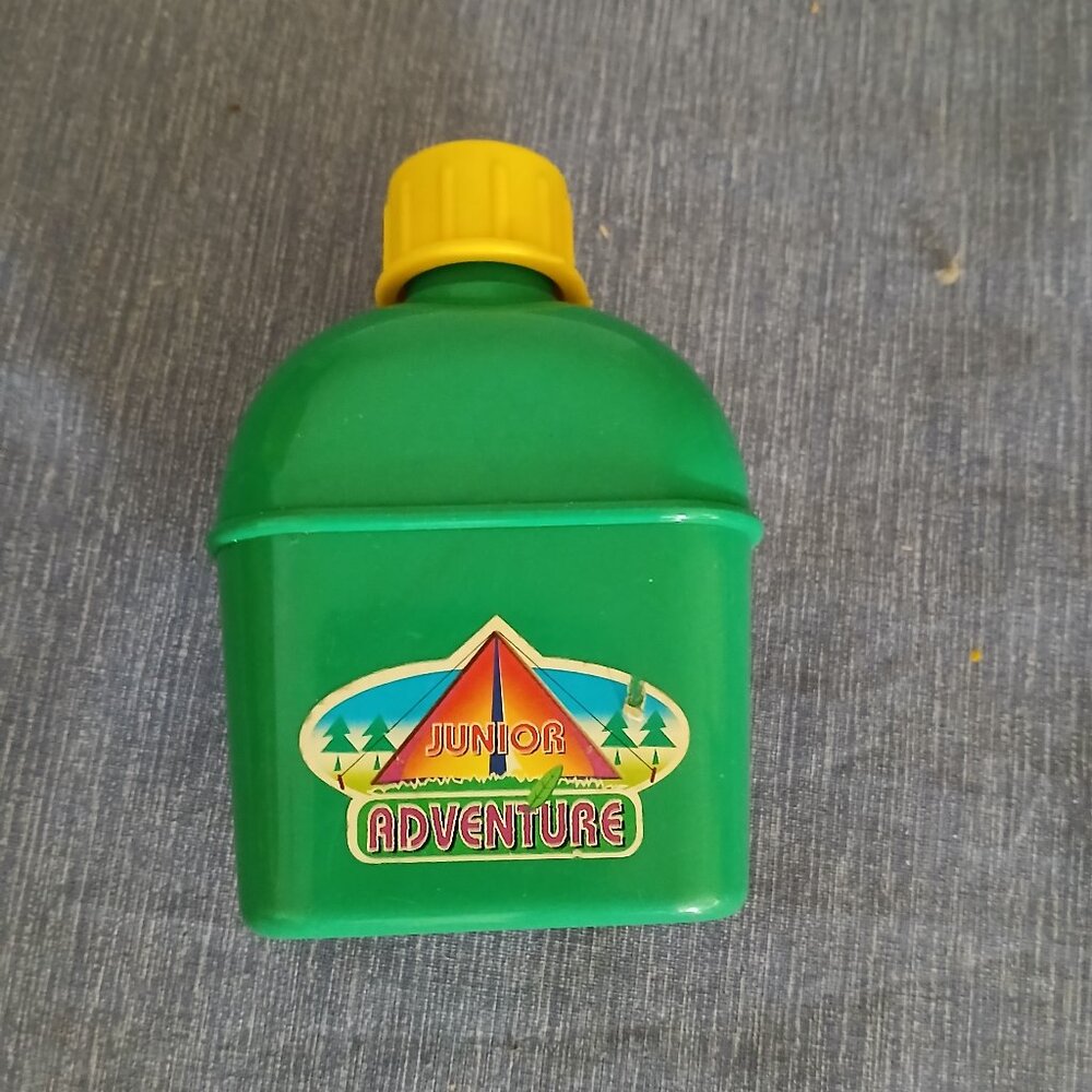 Junior Adventure canteen Pretend play toy Used